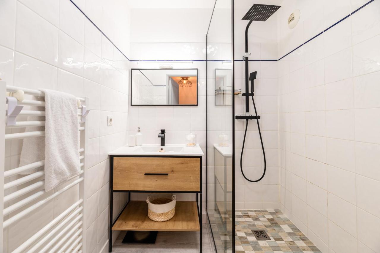 L'Alhambra, Cosy 2 Pieces Au Centre Ville De ม็องตง ภายนอก รูปภาพ